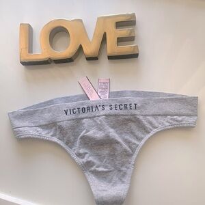 Victoria’s Secret thong- M